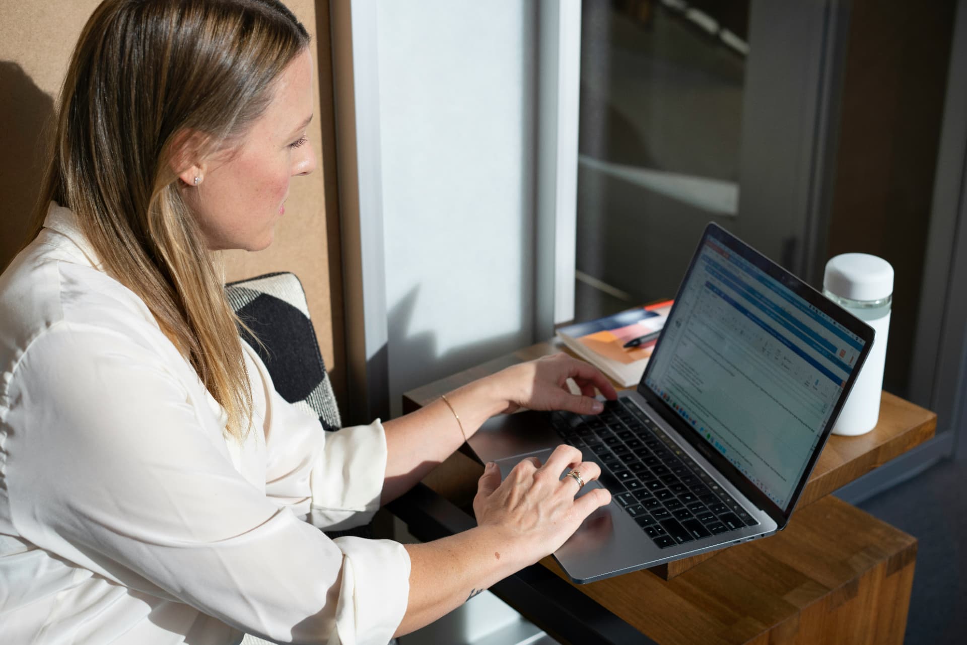 AI authoring tool compared with traditional manual course authoring tools